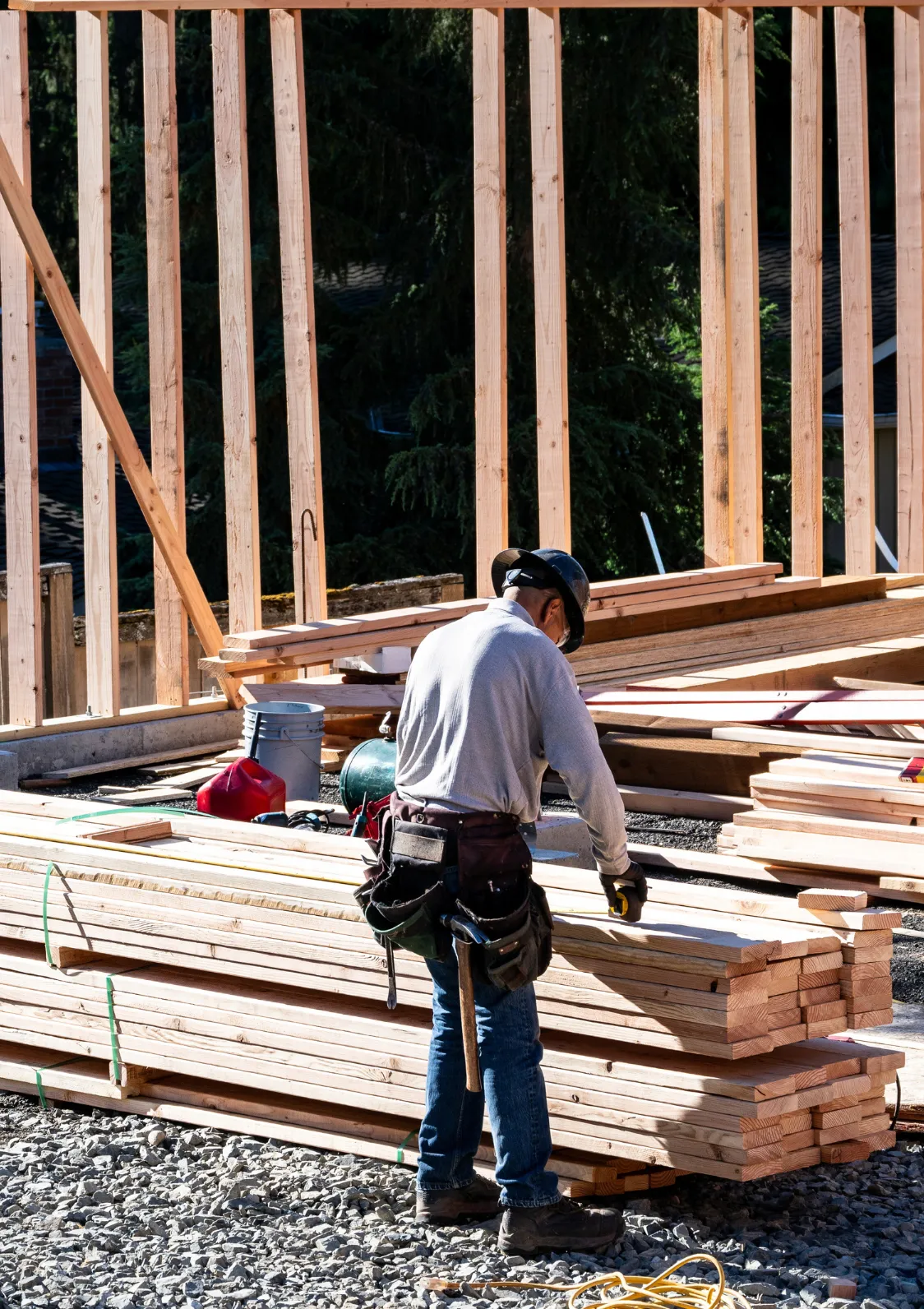 Top Construction LA construction and remodeling team working on a Los Angeles property project